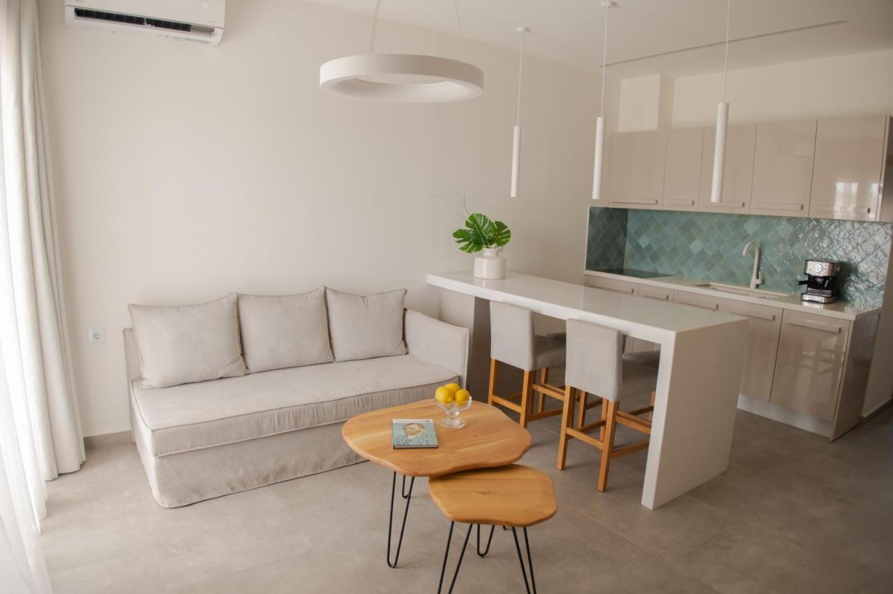 Marble Luxury Suites Karteros Luaran gambar
