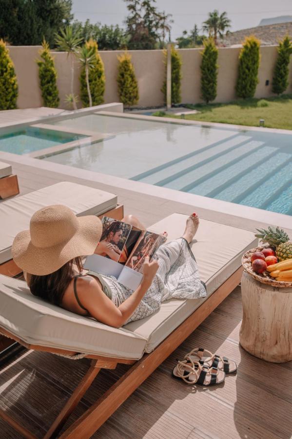 Marble Luxury Suites Karteros Luaran gambar