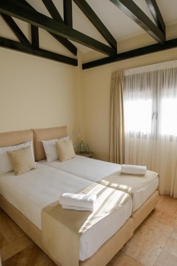 Marble Luxury Suites Karteros Luaran gambar