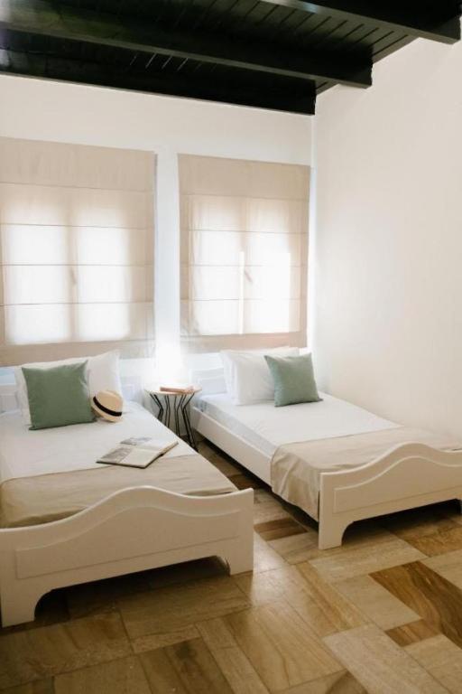 Marble Luxury Suites Karteros Luaran gambar