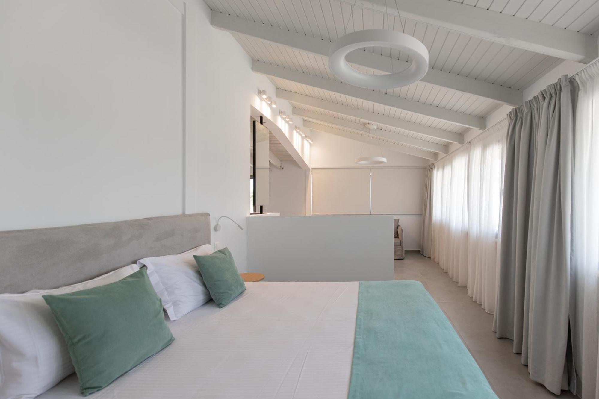 Marble Luxury Suites Karteros Luaran gambar