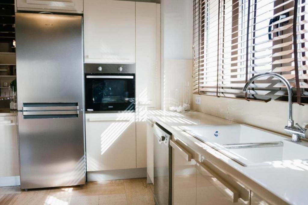 Marble Luxury Suites Karteros Luaran gambar
