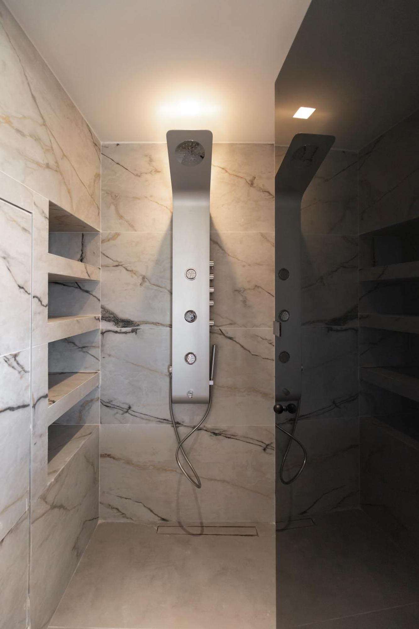 Marble Luxury Suites Karteros Bilik gambar